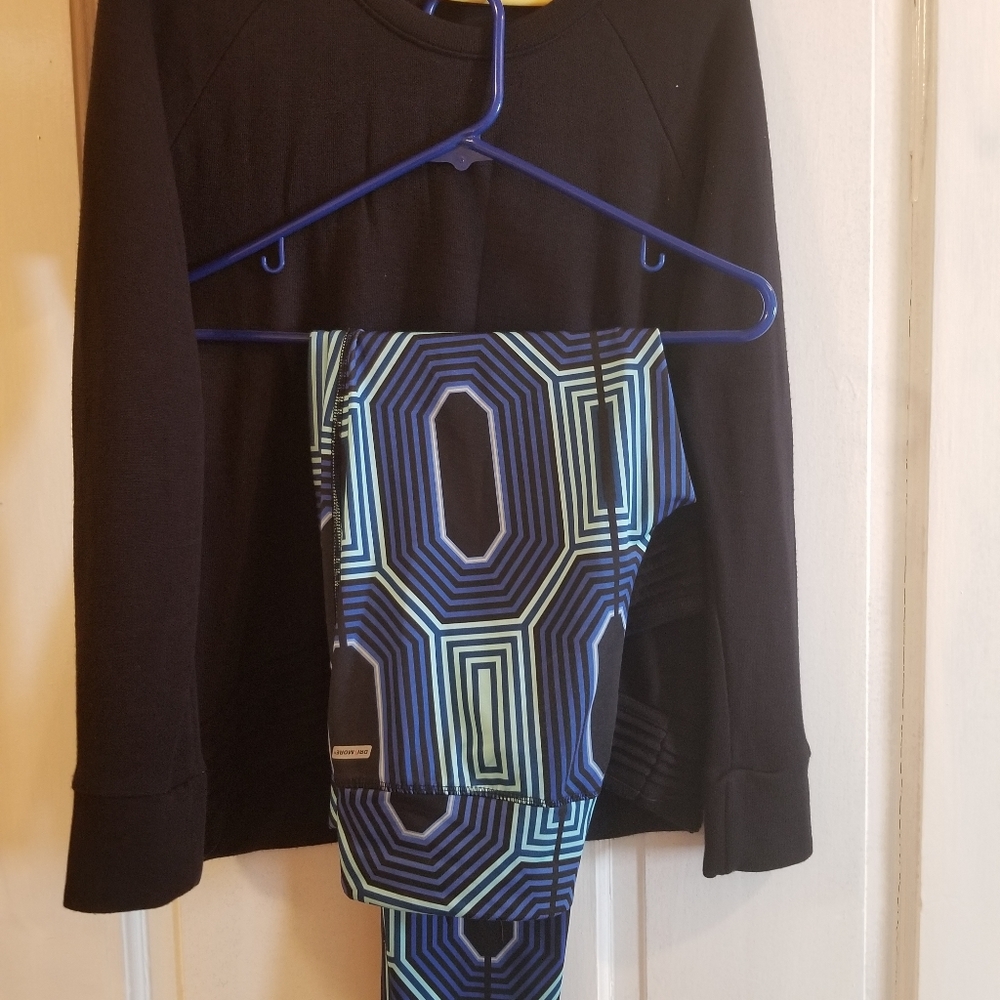 Bundle Danskin Leggings & Coordinated Top SZ M